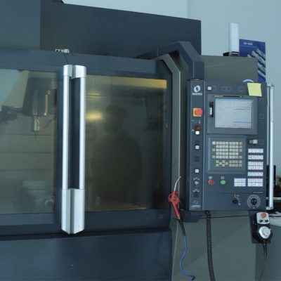 maquina de cnc centor de maquinado cnc